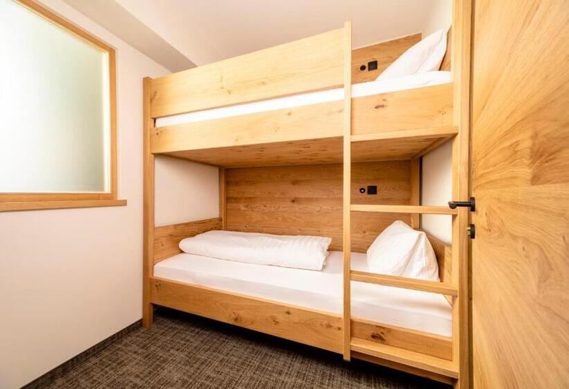 高级家庭房间, Stockerwirt