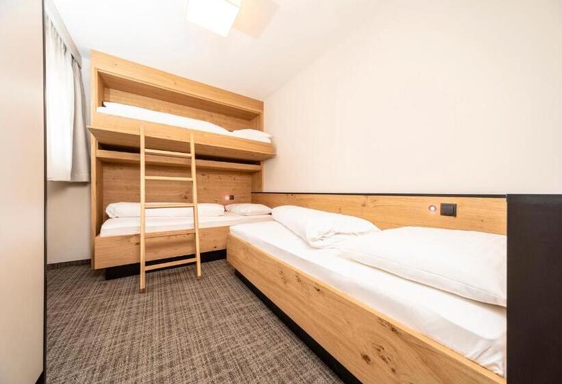 高级家庭房间, Stockerwirt