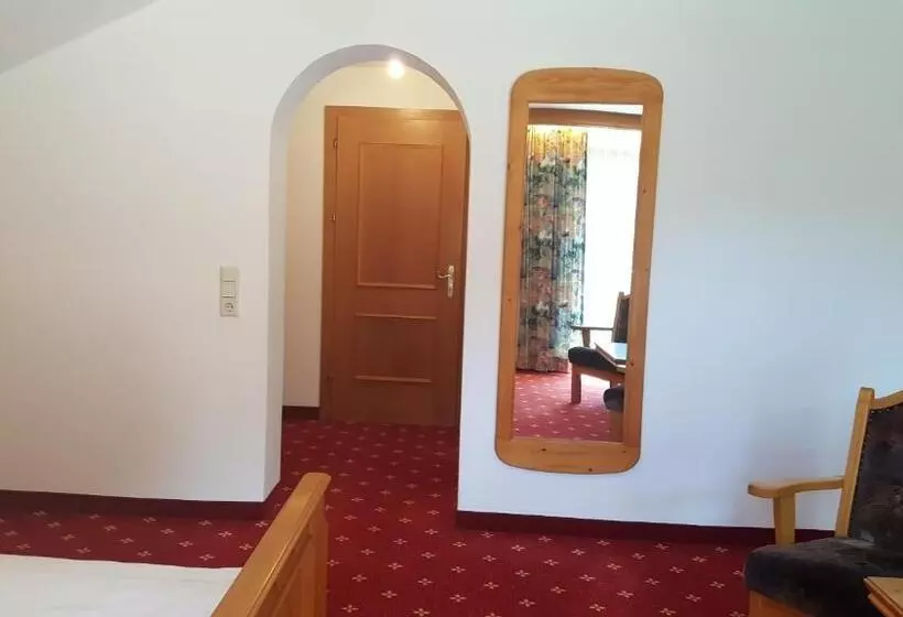 Habitació Comfort, Valisera