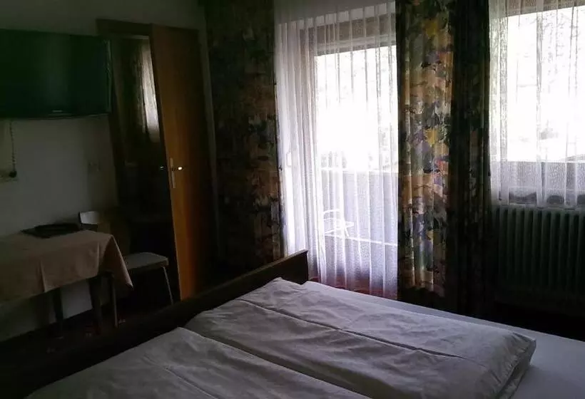 Habitació Estàndard, Valisera