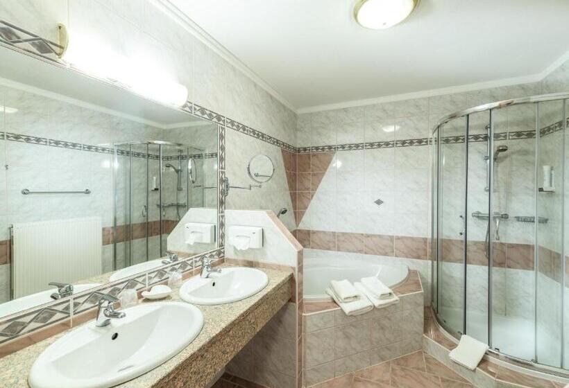 주니어 스위트 발코니, Victoria