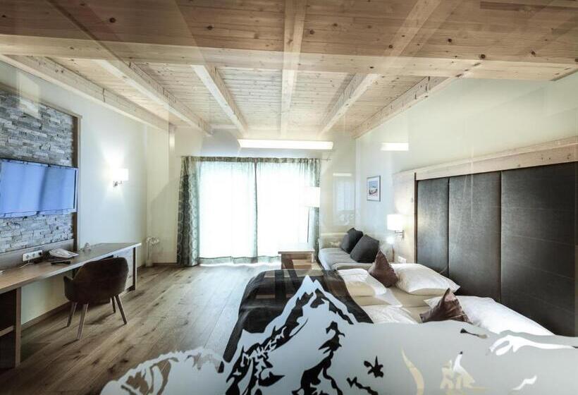 발코니 디럭스 룸, Victoria