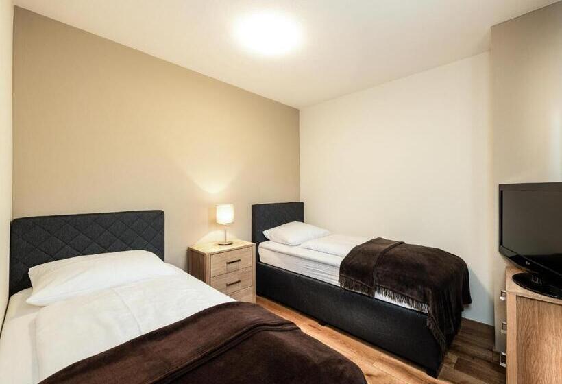 패밀리 스위트, Victoria