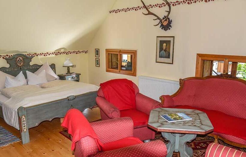 غرفة قياسية, Villa Salis