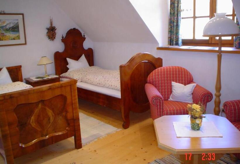 غرفة قياسية, Villa Salis