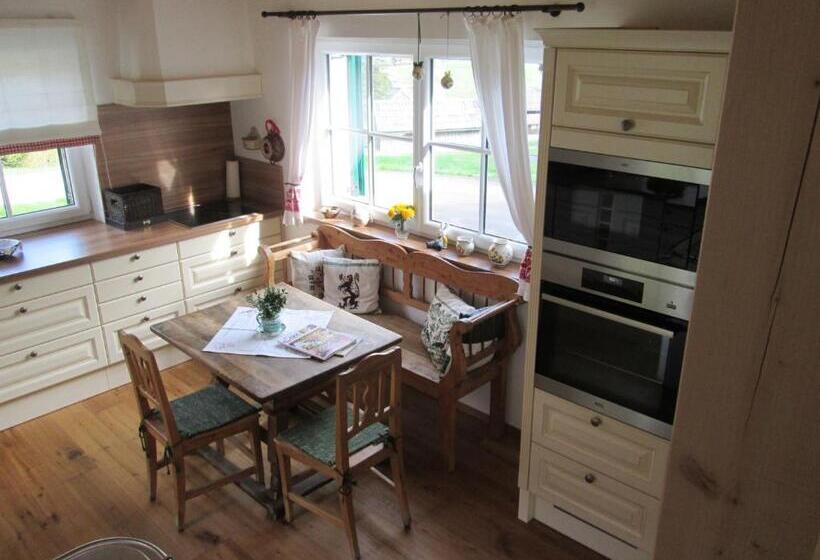 منزل غرفة نوم واحدة, Villa Salis