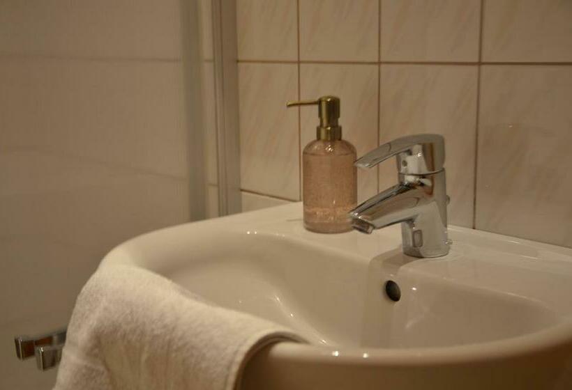 آپارتمان 2 خوابه, Rauterhof