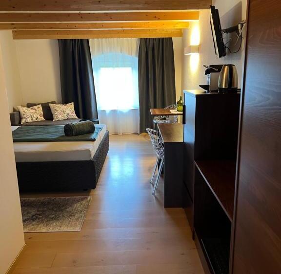 חדר סטנדרט, Brucknergut