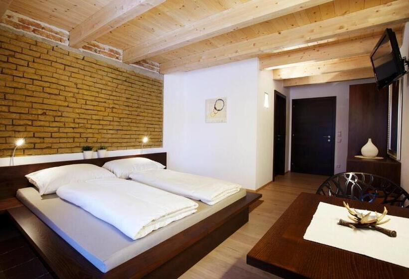 חדר סטנדרט, Brucknergut