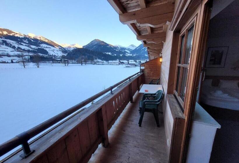 家庭山景房, Ferienhotel Alpenhof