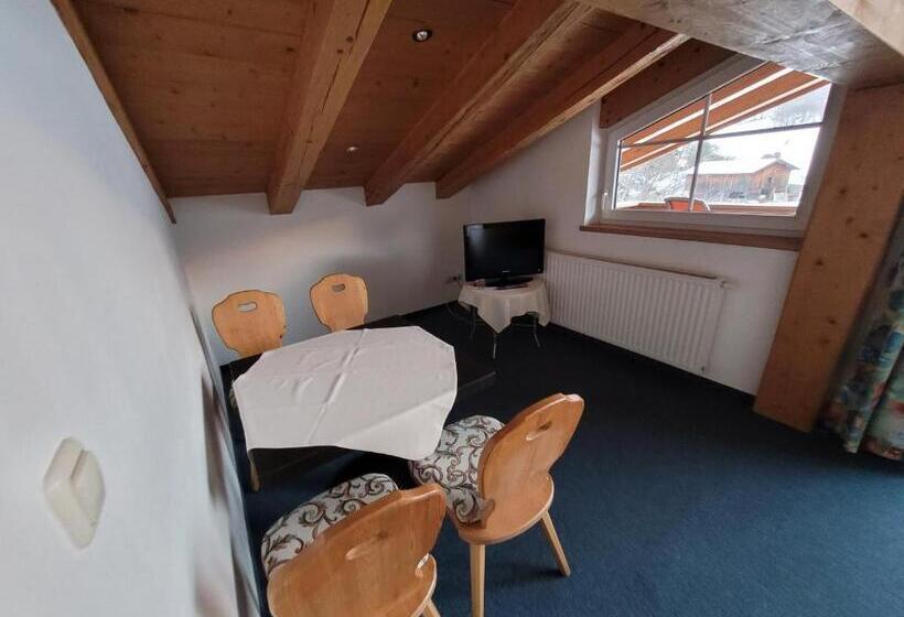 سوئیت جونیور خانوادگی, Ferienhotel Alpenhof