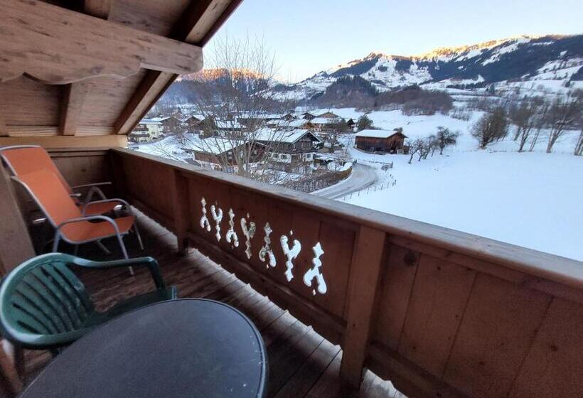 סוויטת ג'וניור משפחתית, Ferienhotel Alpenhof