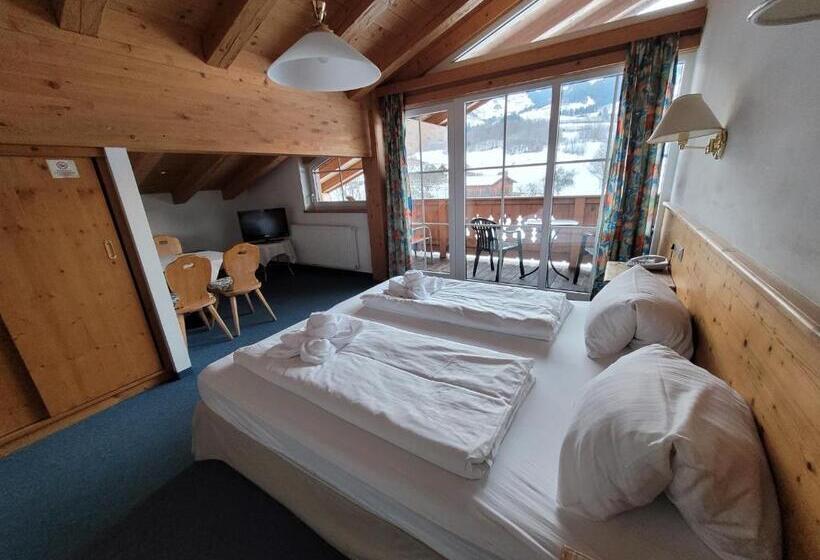 סוויטת ג'וניור משפחתית, Ferienhotel Alpenhof