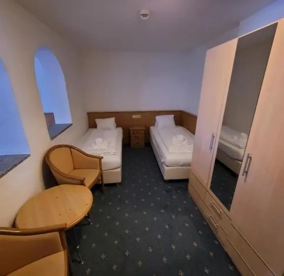 اتاق خانوادگی با چشم‌انداز کوه, Ferienhotel Alpenhof