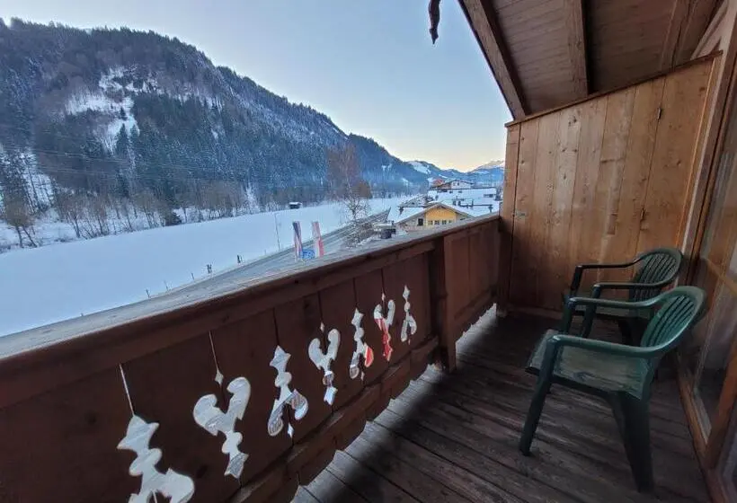 سوییت خانوادگی, Ferienhotel Alpenhof