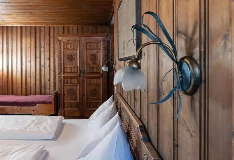 Standard Kolmen Hengen Huone Parveke, Gasthof Residence Brugghof & Erlhof