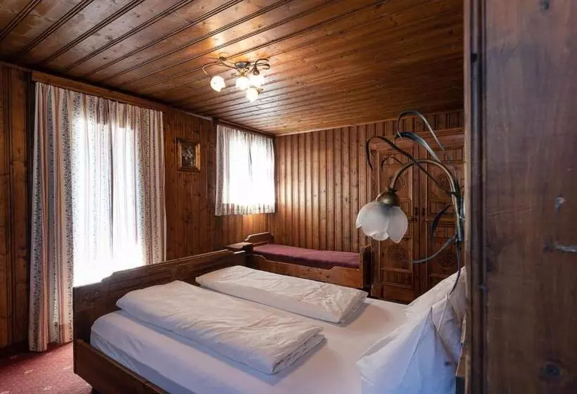 Standard Kolmen Hengen Huone Parveke, Gasthof Residence Brugghof & Erlhof