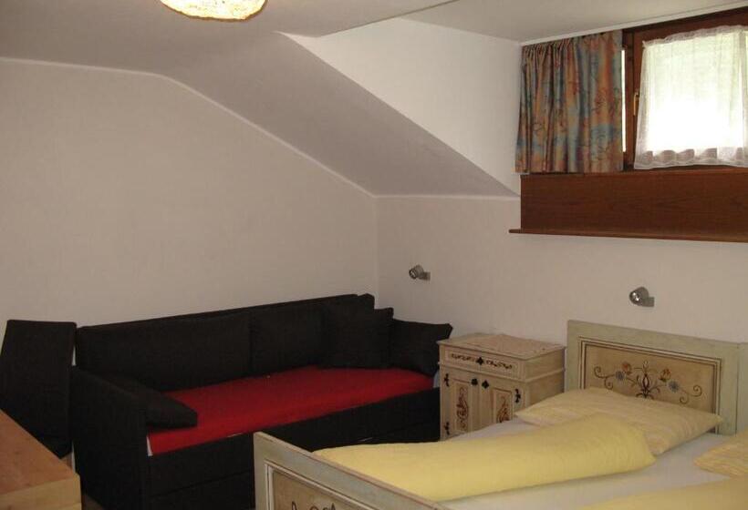 חדר אקונומי לארבעה, Gasthof Residence Brugghof & Erlhof