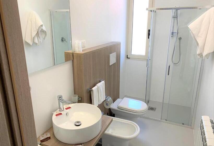 דירת שני חדרים, Al Mare