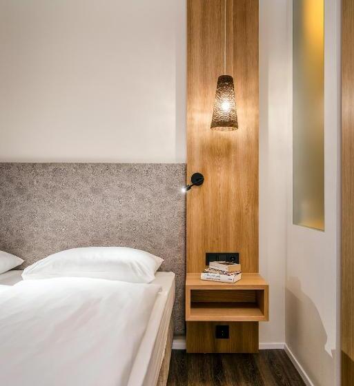 标准间带阳台, Botango