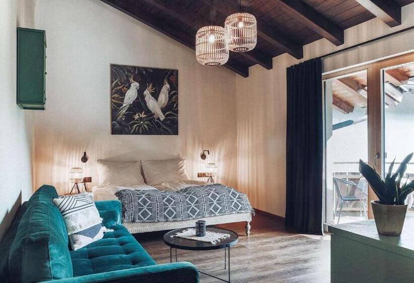 带阳台的豪华间, Botango