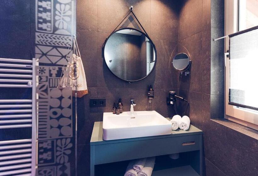 带阳台的豪华间, Botango