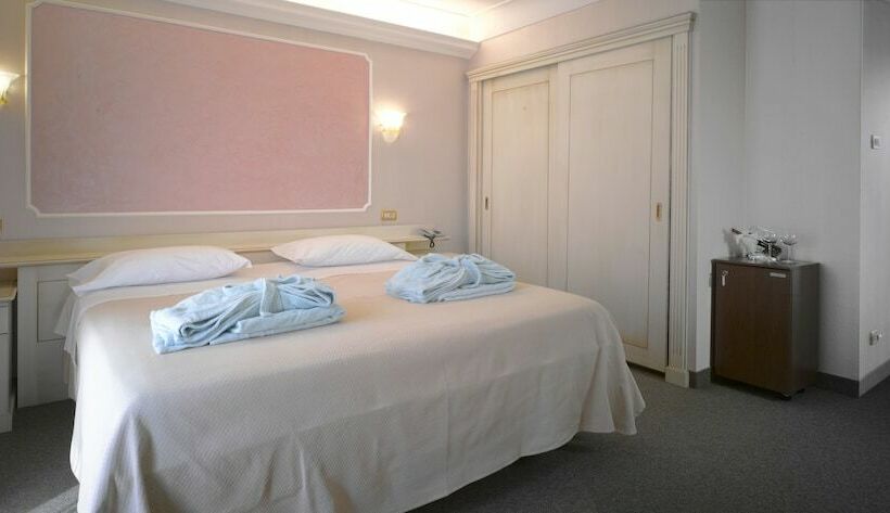 Pokój Standard Jednoosobowy, Commodore Terme