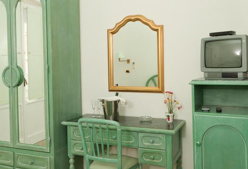 اتاق استاندارد, Del Postiglione