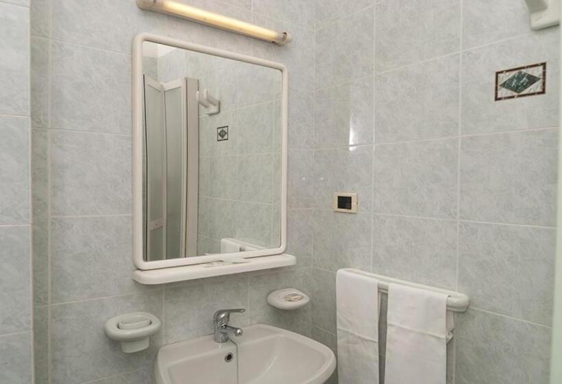 اتاق استاندارد, Del Postiglione