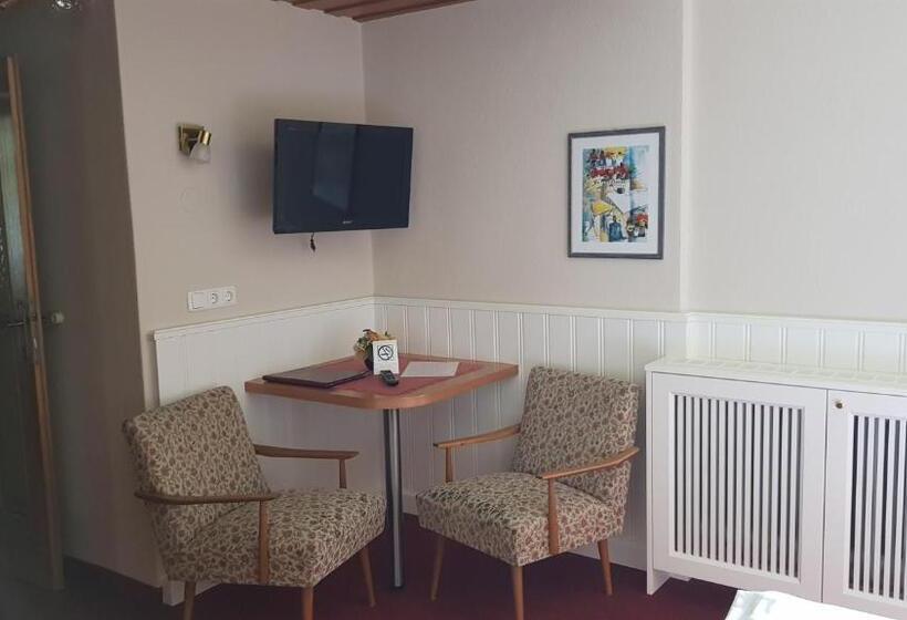 발코니가 있는 베이직 룸, Garni Stabauer