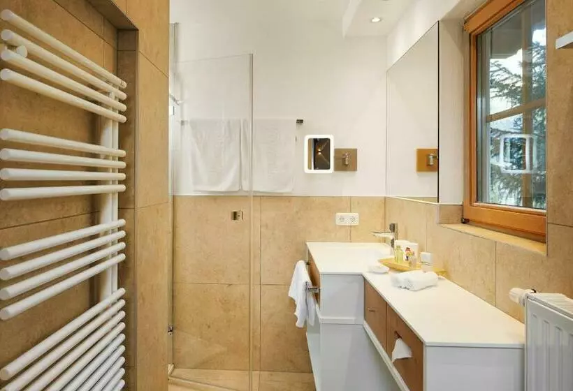 コンフォーとスイートルーム, Habachklause Familien Bauernhof Resort