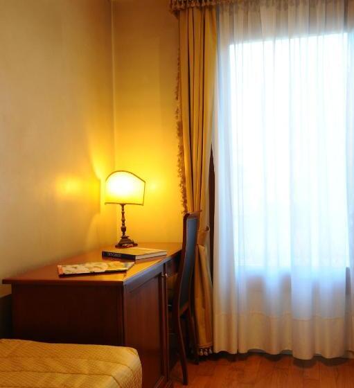 Quarto Quádruplo Standard, Locanda Del Ghetto