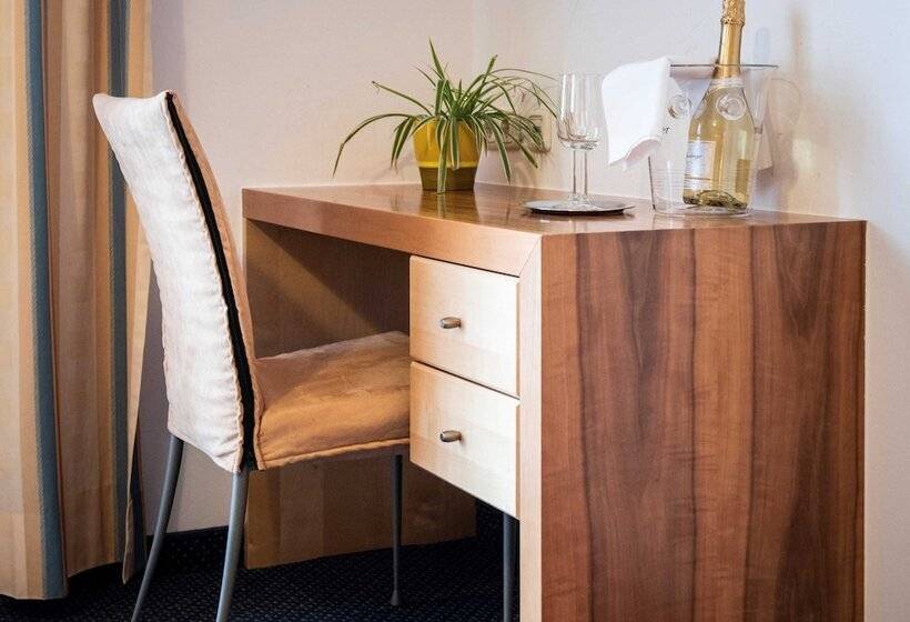 Номер Комфорт, Parkhotel Zur Klause