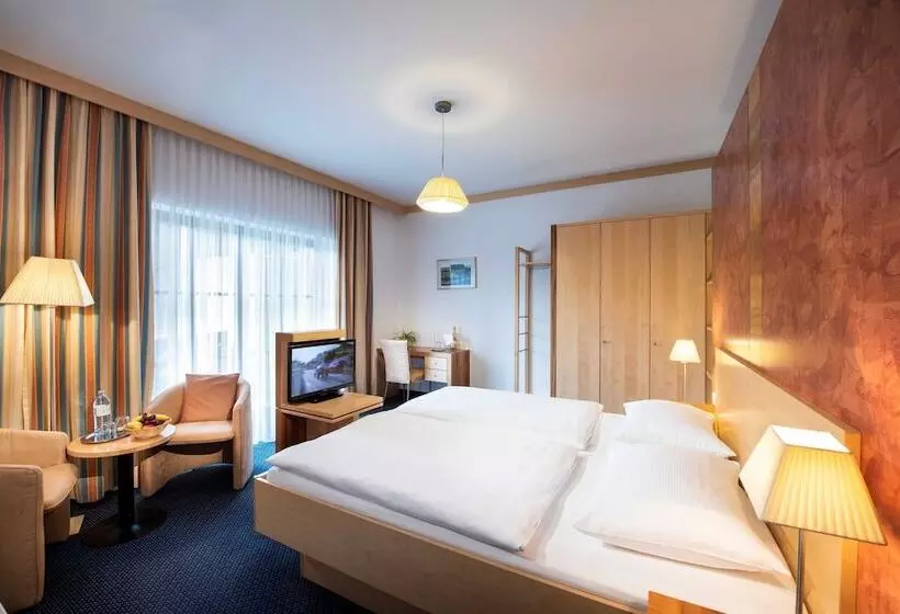 コンフォートルーム, Parkhotel Zur Klause