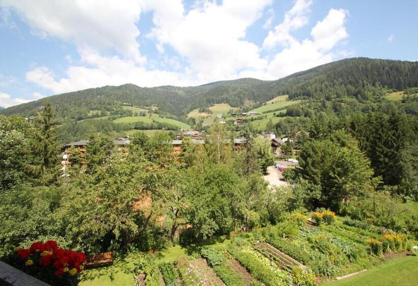 اتاق استاندارد سه نفره, Pension Hubertushof Beim Römerbad