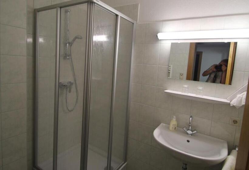اتاق استاندارد چهار تخته, Pension Hubertushof Beim Römerbad