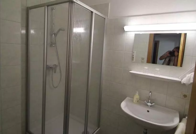 スタンダード４人部屋, Pension Hubertushof Beim Römerbad