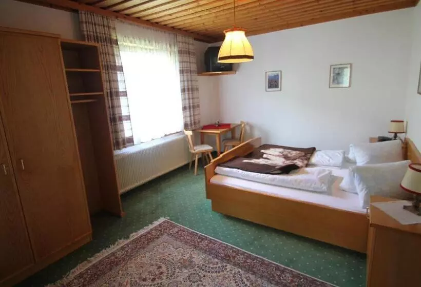 スタンダード４人部屋, Pension Hubertushof Beim Römerbad