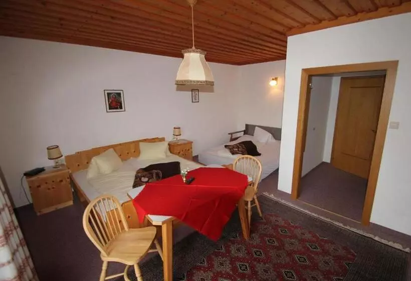スタンダード４人部屋, Pension Hubertushof Beim Römerbad