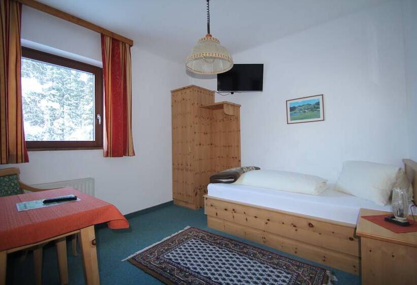 اتاق استاندارد یک نفره, Pension Hubertushof Beim Römerbad