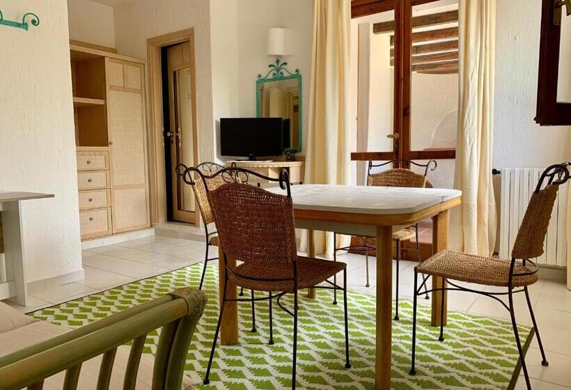 חדר משפחתי נוף לגינה, Punta Est