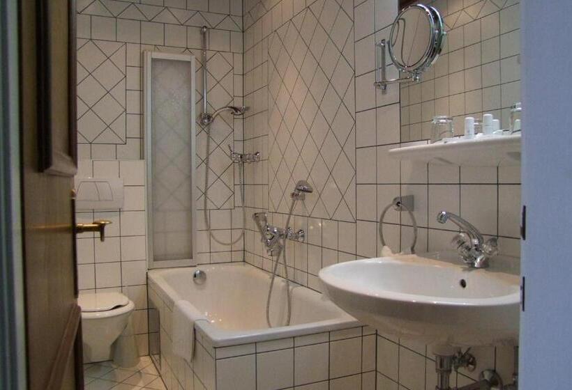 Номер Стандарт Вид на Озеро, See Villa