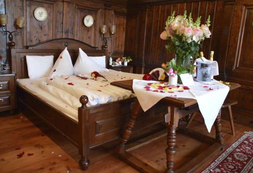 غرفة قياسية, See Villa