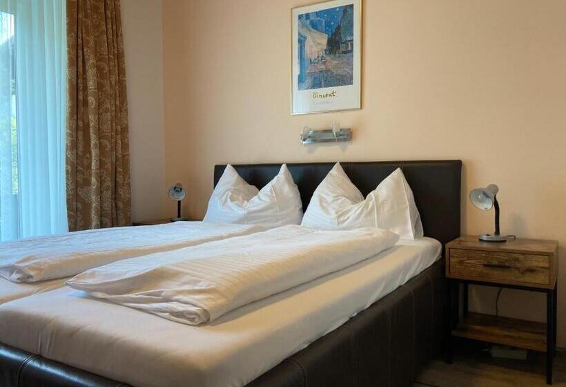 غرفة قياسية مزوَّدة بشُرفة, Seerose Wolfgangsee