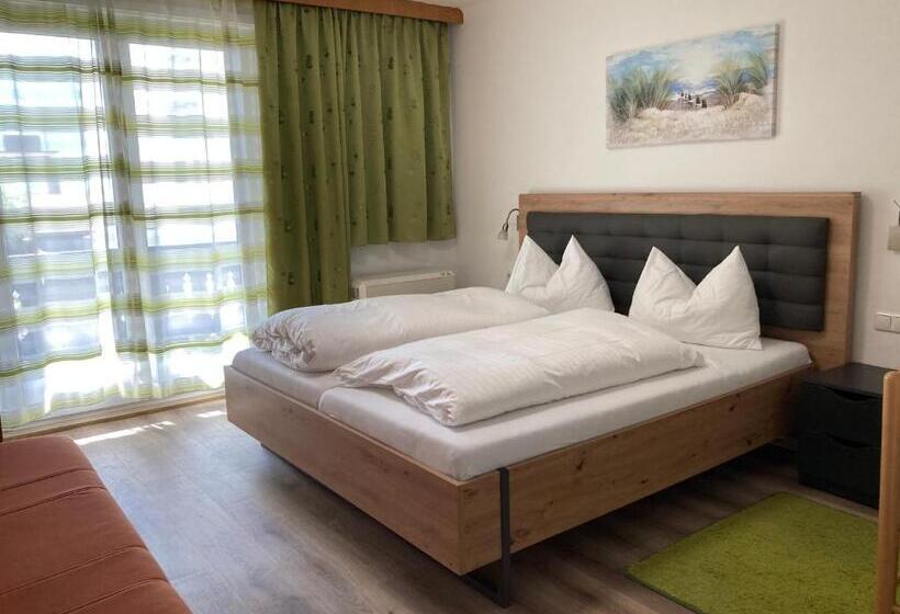 غرفة قياسية مزوَّدة بشُرفة, Seerose Wolfgangsee