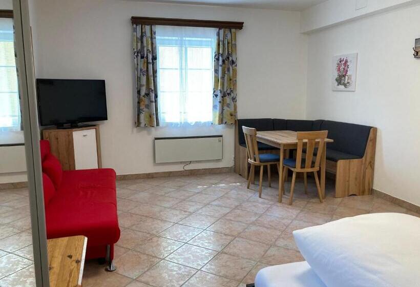 غرفة كلاسيكية ثلاثية, Seerose Wolfgangsee