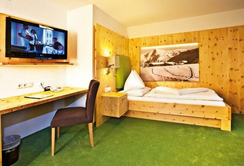 غرفة قياسية فردية مزودة بشُرفة, Landhotel Alpenhof Filzmoos