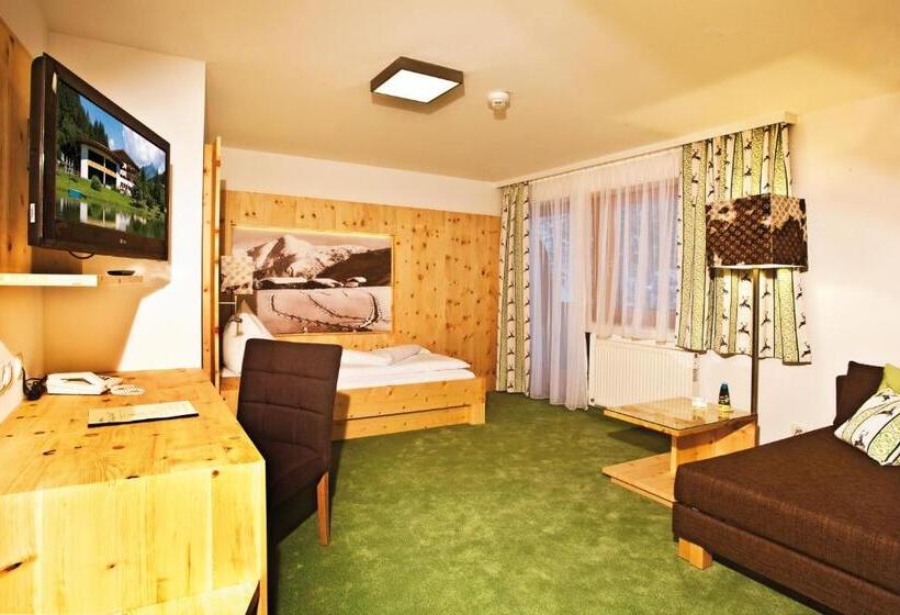 غرفة قياسية فردية مزودة بشُرفة, Landhotel Alpenhof Filzmoos