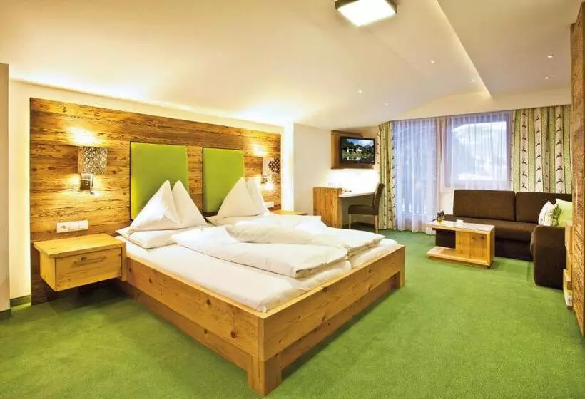 バルコニー付きスタンダードルーム, Landhotel Alpenhof Filzmoos