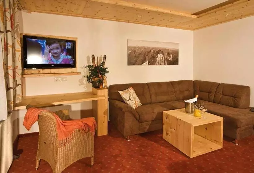 バルコニー付きスタンダードルーム, Landhotel Alpenhof Filzmoos